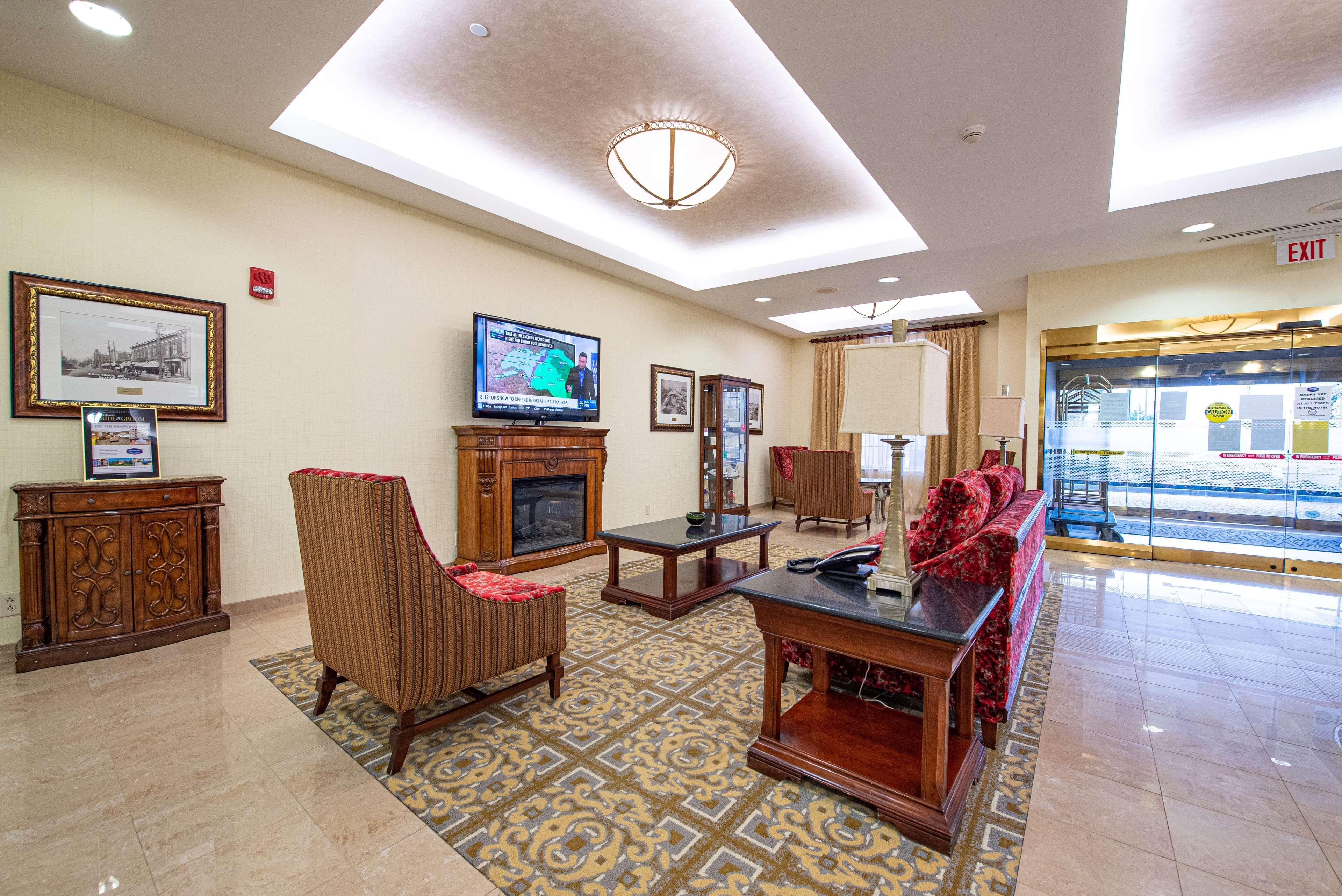 Hampton Inn & Suites By Hilton - Rockville Centre Exteriör bild