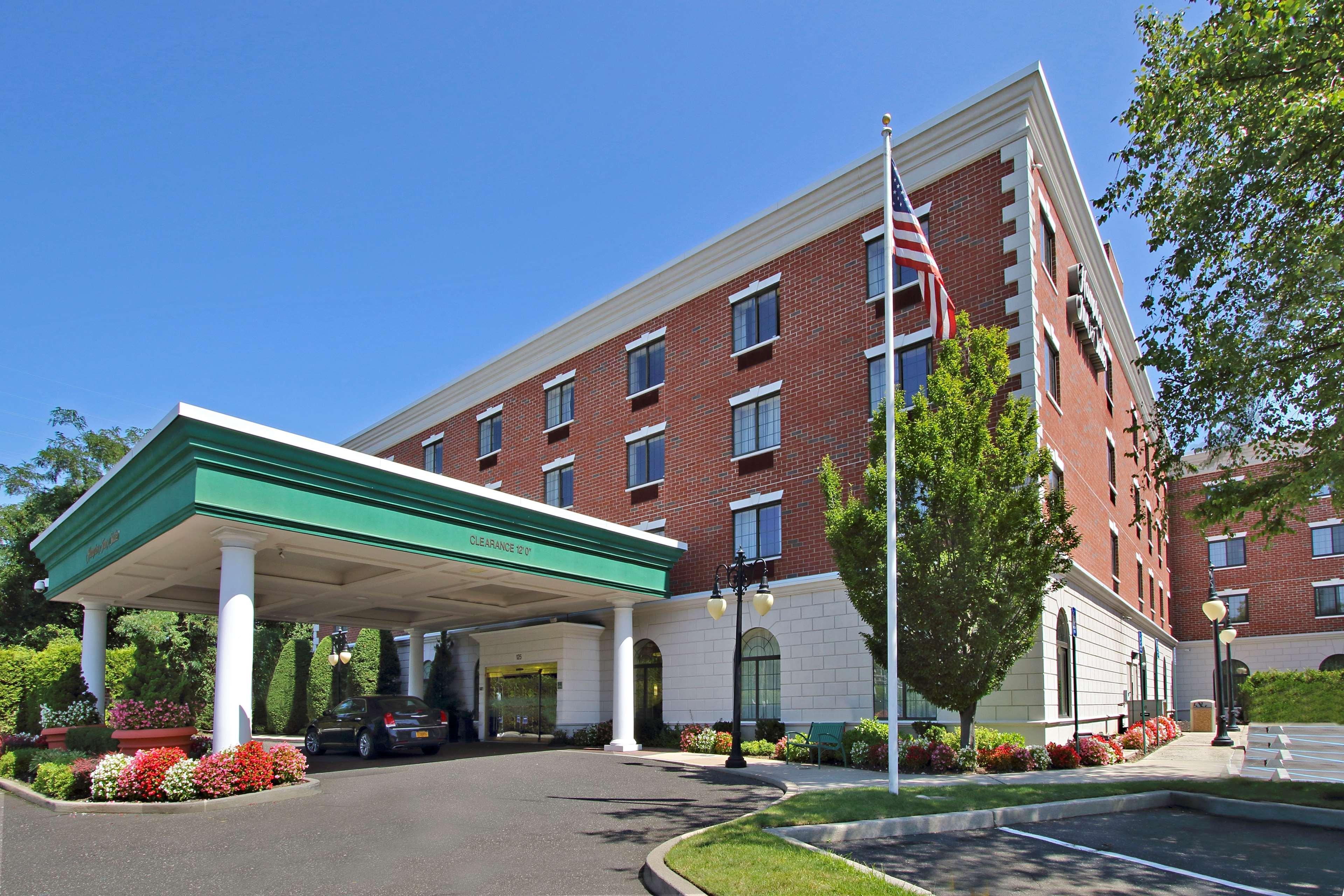 Hampton Inn & Suites By Hilton - Rockville Centre Exteriör bild