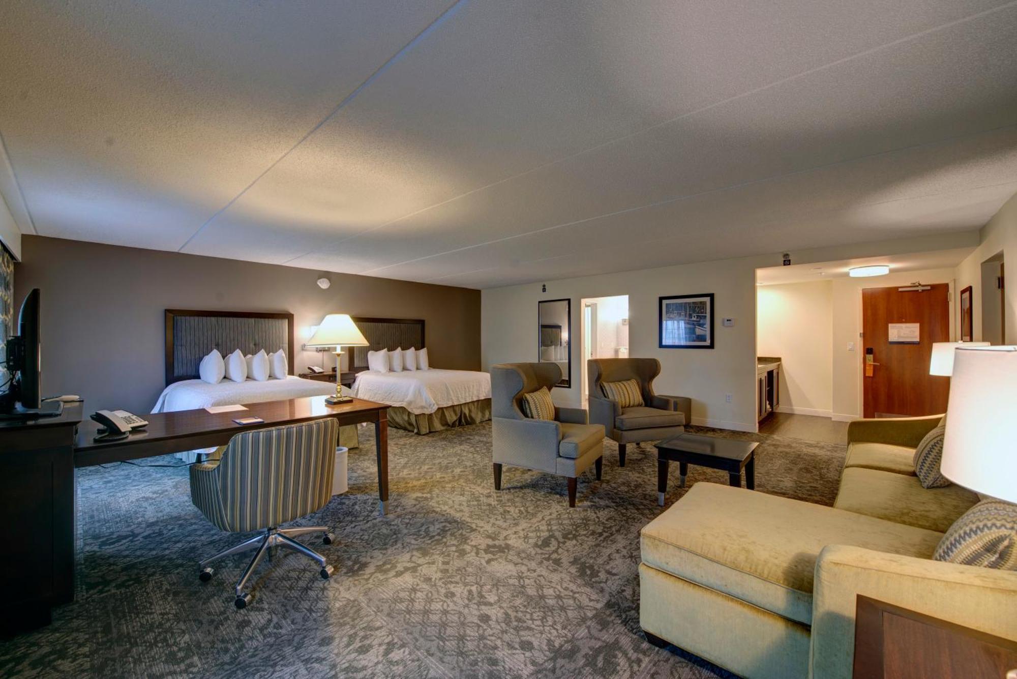 Hampton Inn & Suites By Hilton - Rockville Centre Exteriör bild