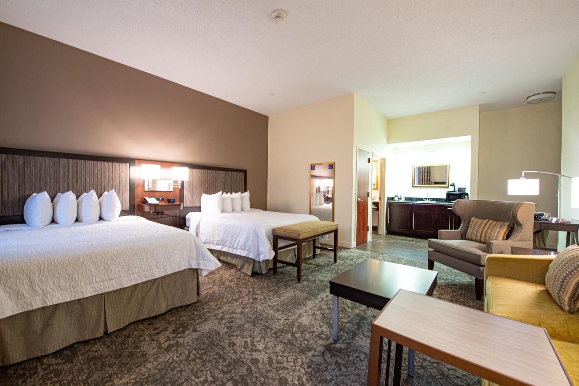 Hampton Inn & Suites By Hilton - Rockville Centre Exteriör bild
