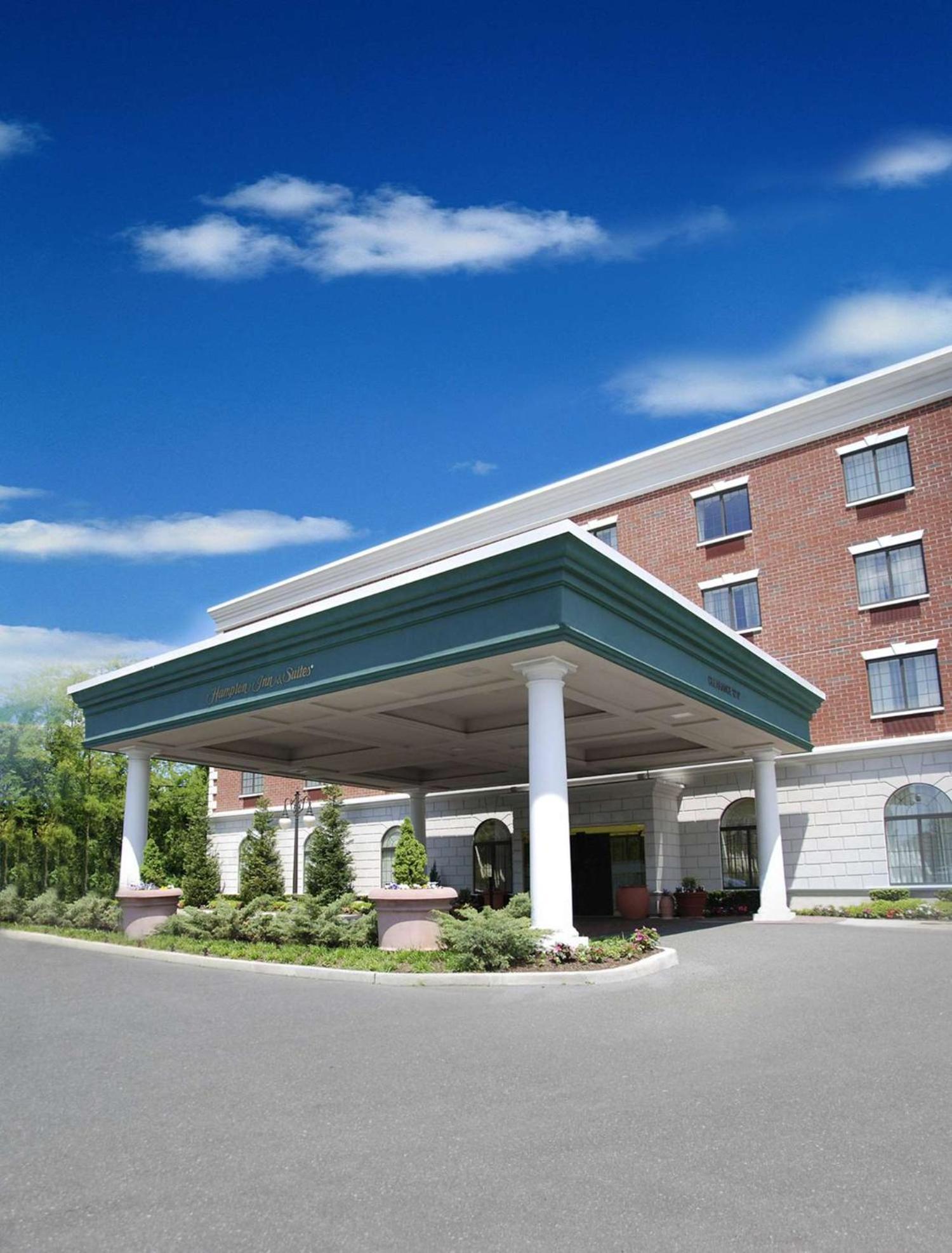 Hampton Inn & Suites By Hilton - Rockville Centre Exteriör bild
