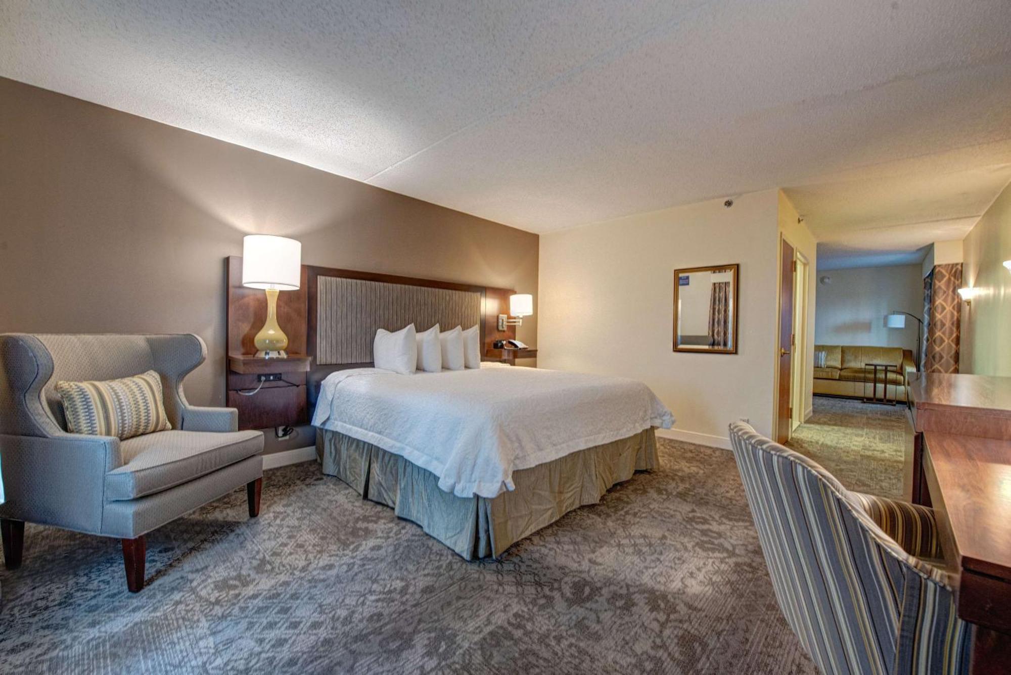 Hampton Inn & Suites By Hilton - Rockville Centre Exteriör bild