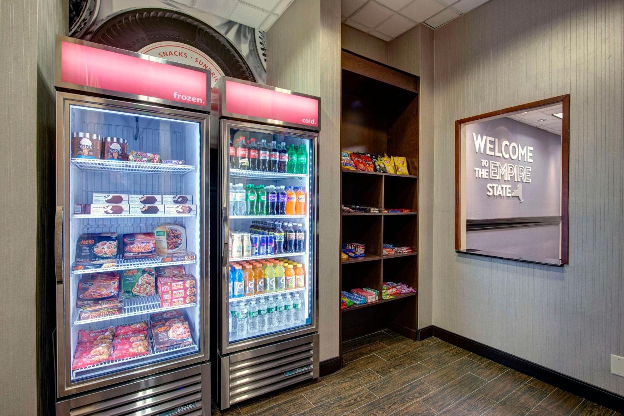 Hampton Inn & Suites By Hilton - Rockville Centre Exteriör bild
