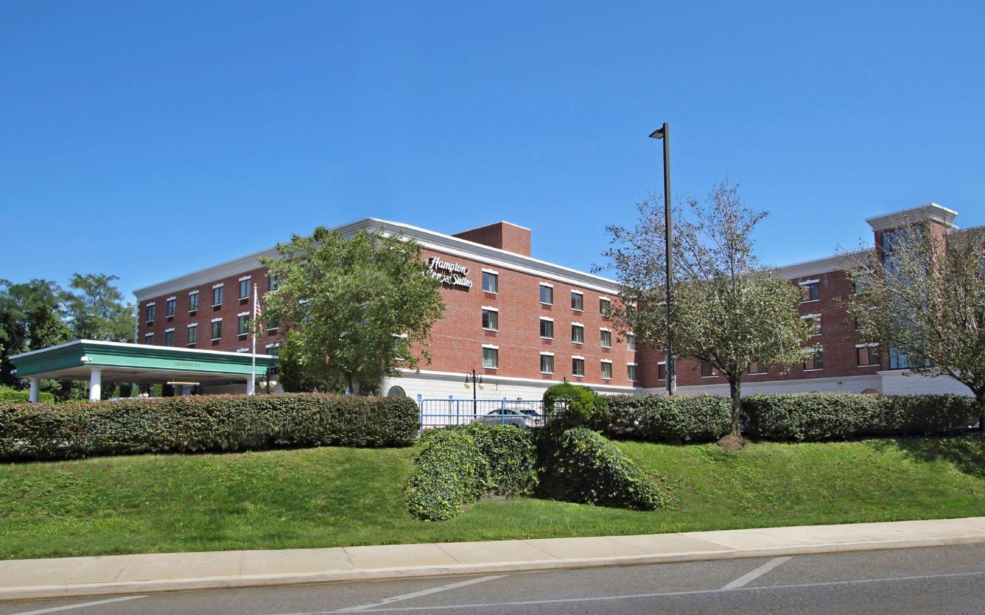 Hampton Inn & Suites By Hilton - Rockville Centre Exteriör bild
