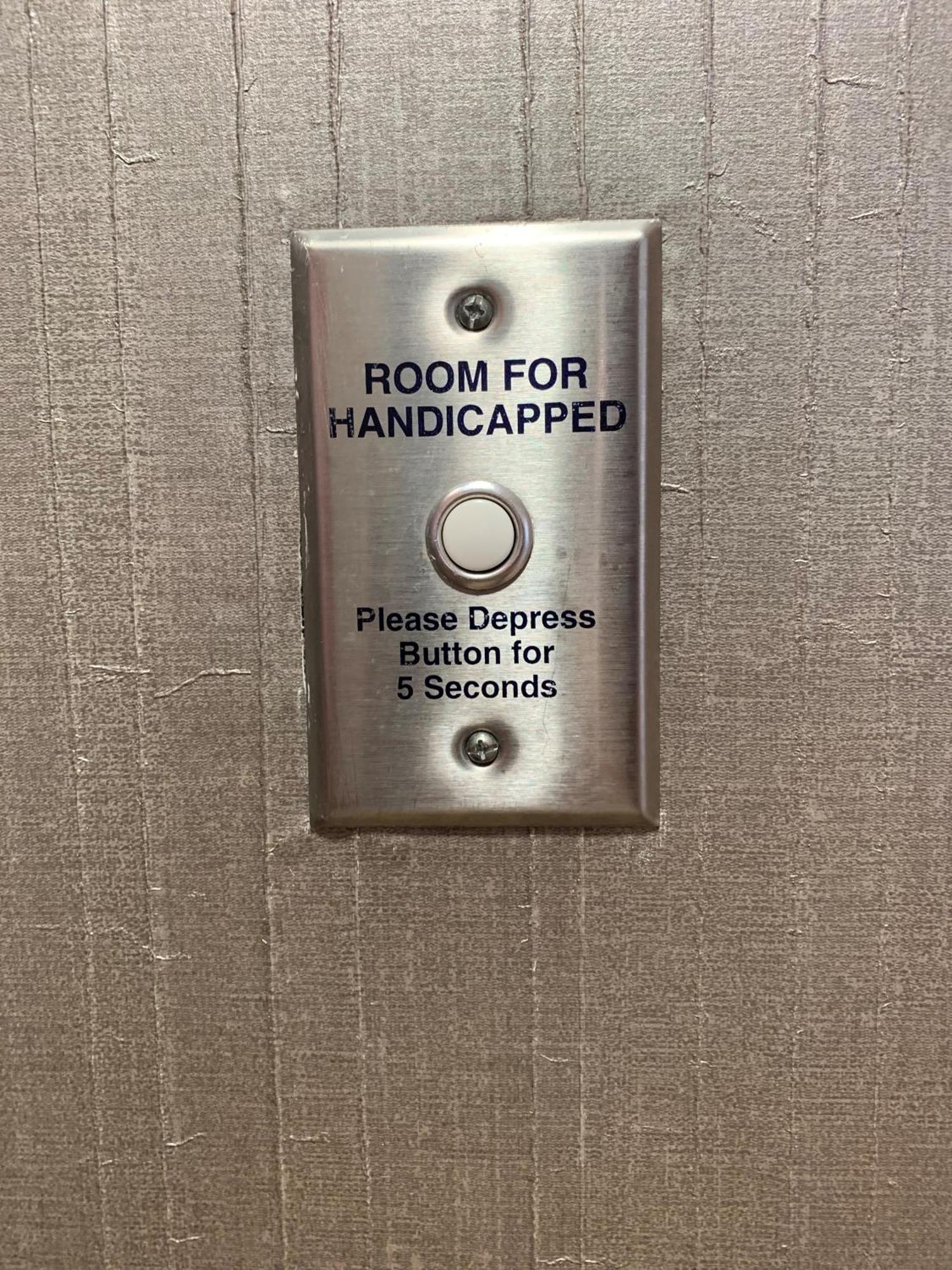 Hampton Inn & Suites By Hilton - Rockville Centre Exteriör bild