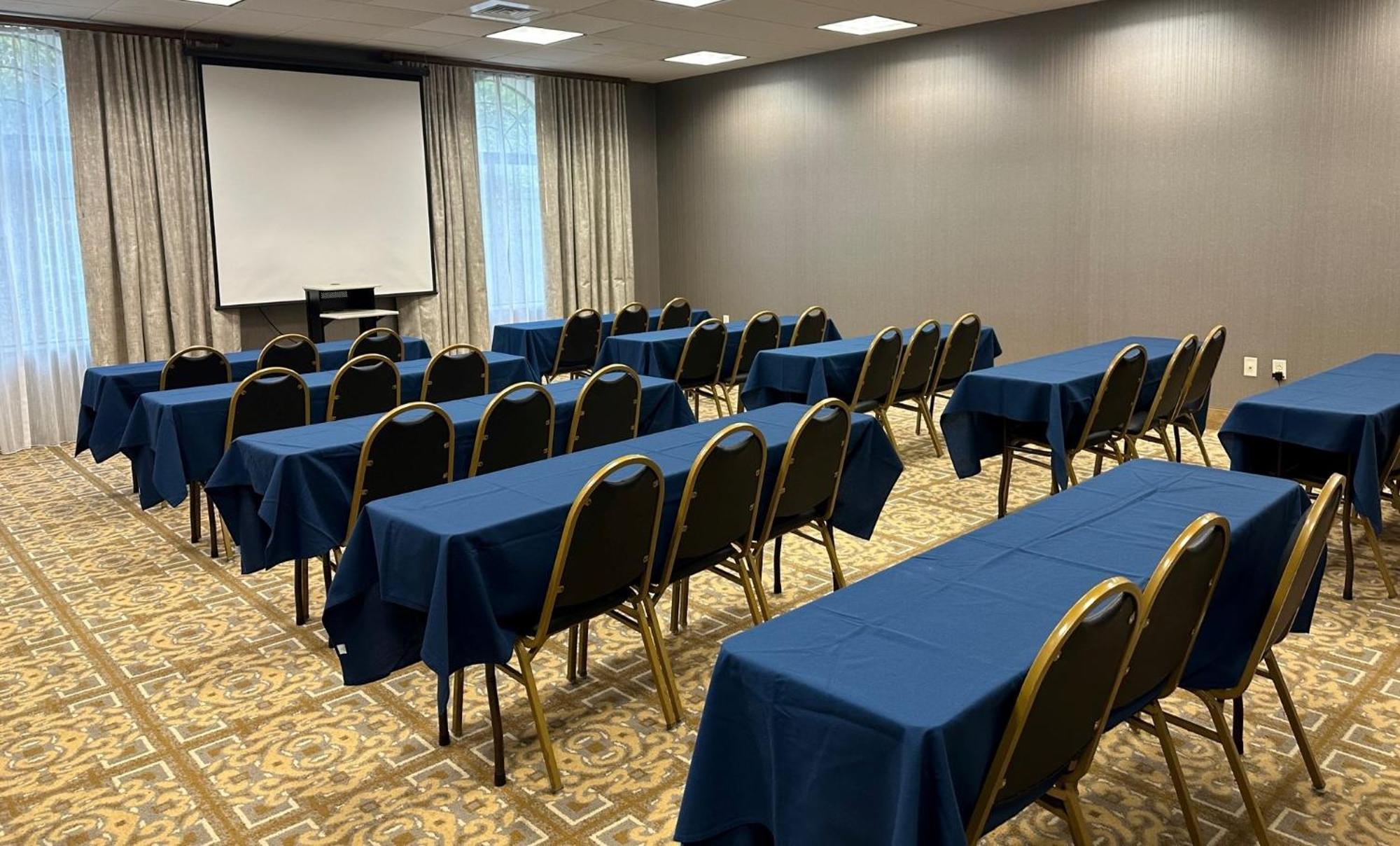 Hampton Inn & Suites By Hilton - Rockville Centre Exteriör bild