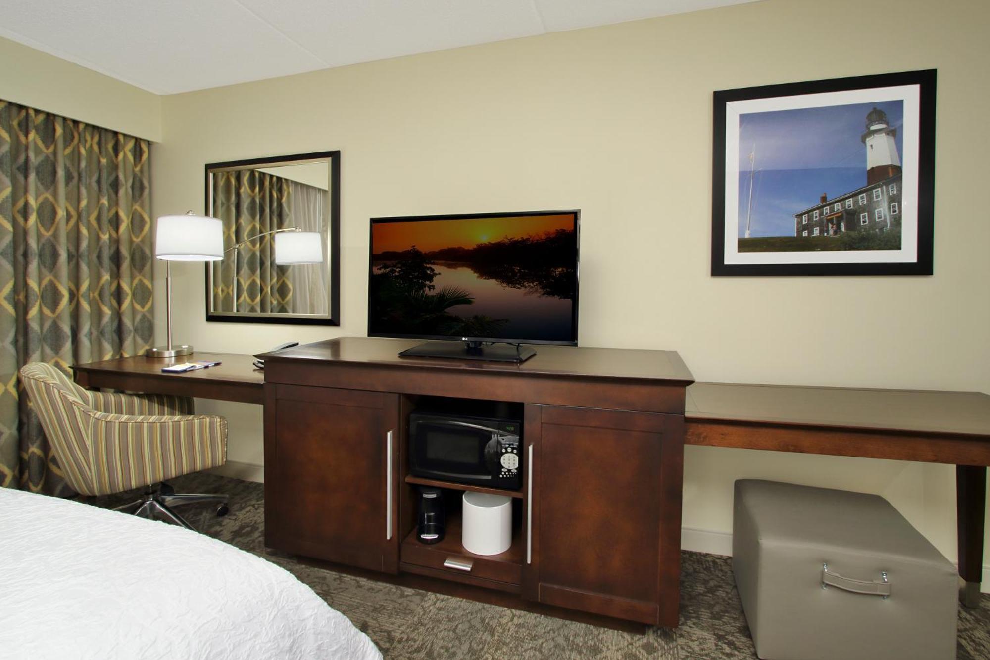Hampton Inn & Suites By Hilton - Rockville Centre Exteriör bild