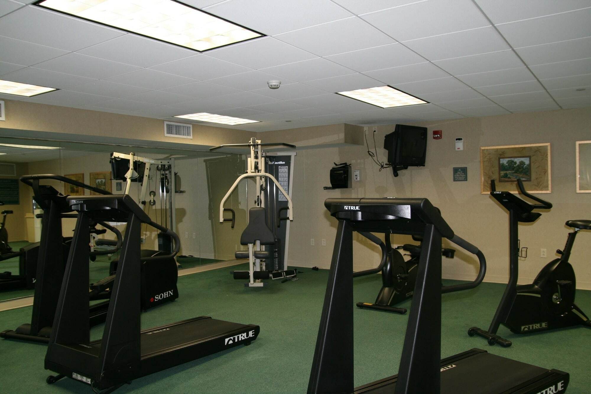 Hampton Inn & Suites By Hilton - Rockville Centre Exteriör bild